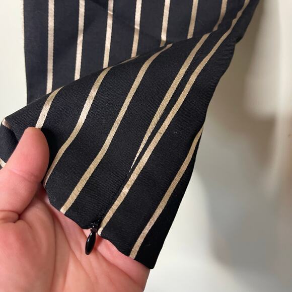 New Alice + Olivia black gold stripe mid rise ankle zip pants sz 2 - Picture 5 of 10